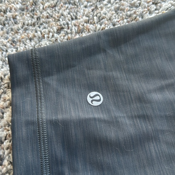 lululemon wunder train high rise short size 4 - Picture 2 of 3